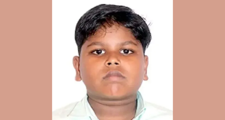 സ്കൂട്ടറിൽ നിന്ന് കാറിടിച്ച് തെറിച്ചുവീണ 12 വയസ്സുകാരന് ദാരുണാന്ത്യം സ്കൂട്ടറിൽ നിന്ന് കാറിടിച്ച് തെറിച്ചുവീണ 12 വയസ്സുകാരന് ദാരുണാന്ത്യം