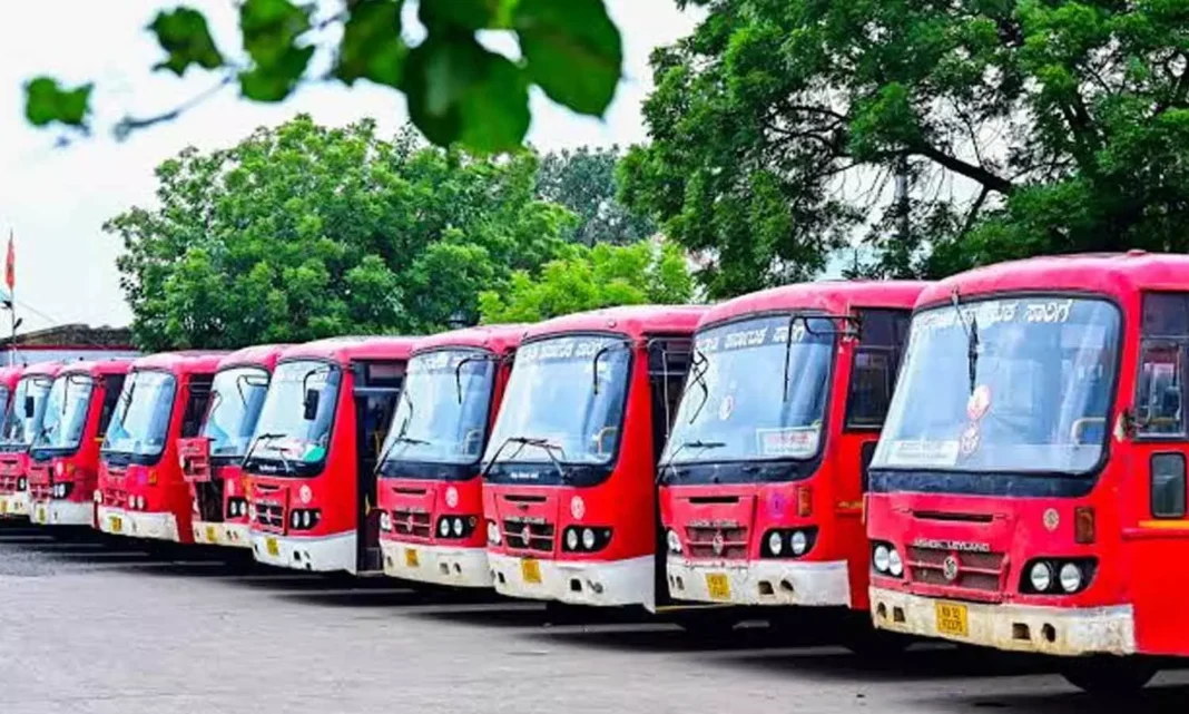 കർണാടകയിൽ ഡീസൽ ക്ഷാമം; സർക്കാർ ബസ് സർവീസുകൾ തടസ്സപ്പെട്ടു കർണാടകയിൽ ഡീസൽ ക്ഷാമം; സർക്കാർ ബസ് സർവീസുകൾ തടസ്സപ്പെട്ടു