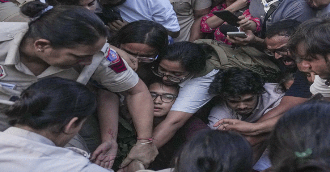 നേഹ ബോറ എവിടെ? അജ്ഞാത കേന്ദ്രത്തിലേക്ക് മാറ്റിയെന്ന് ആരോപണം, അഭിജീത് ദീപ്കെയെ കുറിച്ചും വിവരമില്ലെന്ന് സിജെപി നേഹ ബോറ എവിടെ? അജ്ഞാത കേന്ദ്രത്തിലേക്ക് മാറ്റിയെന്ന് ആരോപണം, അഭിജീത് ദീപ്കെയെ കുറിച്ചും വിവരമില്ലെന്ന് സിജെപി
