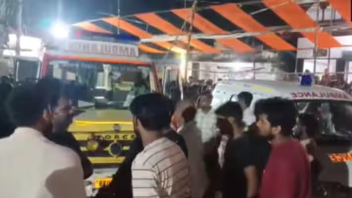 ബിഹാറിൽ ബോട്ട് മറിഞ്ഞ് വൻ ദുരന്തം; 11 പേർ മരിച്ചു, മരിച്ചവരിൽ ഏറെയും കുട്ടികൾ ബിഹാറിൽ ബോട്ട് മറിഞ്ഞ് വൻ ദുരന്തം; 11 പേർ മരിച്ചു, മരിച്ചവരിൽ ഏറെയും കുട്ടികൾ