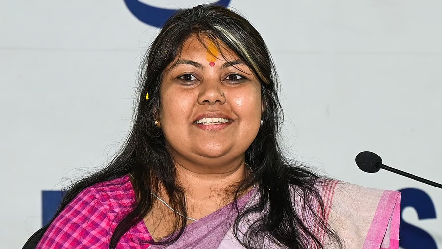 മഹിളാകോൺഗ്രസ് കർണാടക അധ്യക്ഷ സൗമ്യാ റെഡ്ഡി രാജിവെച്ചു മഹിളാകോൺഗ്രസ് കർണാടക അധ്യക്ഷ സൗമ്യാ റെഡ്ഡി രാജിവെച്ചു